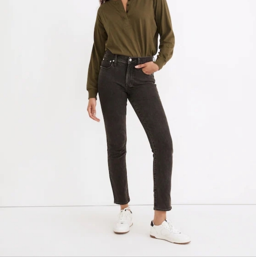 Madewell The Mid-Rise Perfect Vintage Jean, Color Black Lunar Wash Size 25